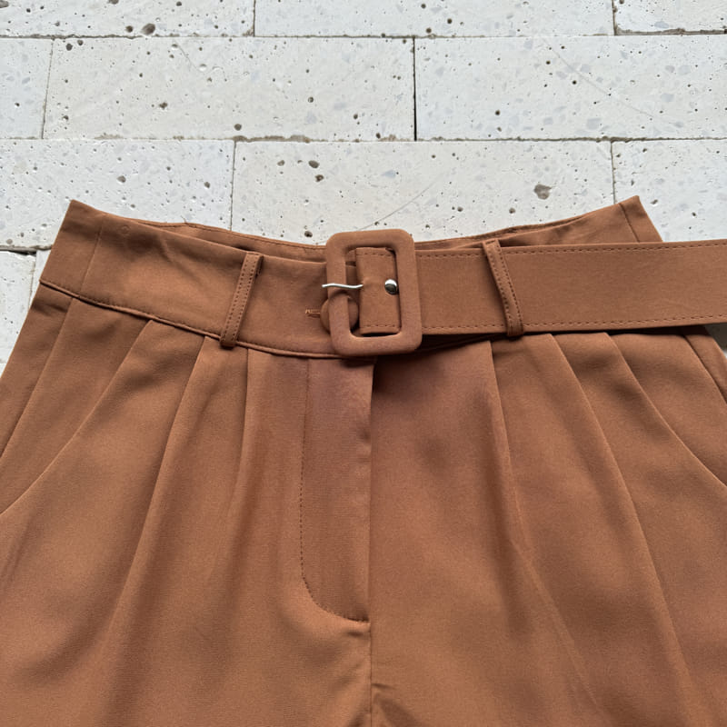 CALÇA ALFAIATARIA RETA CINTO LUXO MARROM Dondoca Moda Feminina