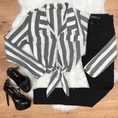 CROPPED NÓZINHO MANGA LISTRAS CINZA