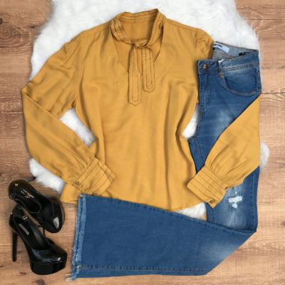 BLUSA MANGA LONGA LAÇO NO DECOTE