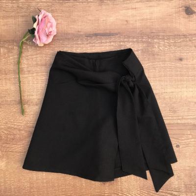 SHORT SAIA COM AMARRAÇÃO PRETO