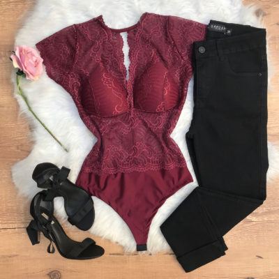 BODY COM BOJO RENDA VINHO