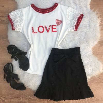 T-SHIRT LOVE DETALHE MANGA OFF