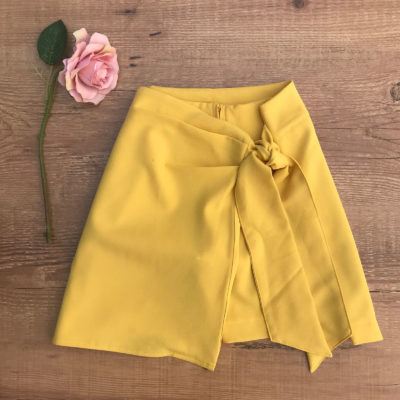 SHORT SAIA COM AMARRAÇÃO MOSTARDA