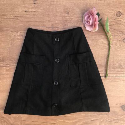 SHORT SAIA LINHO PRETO