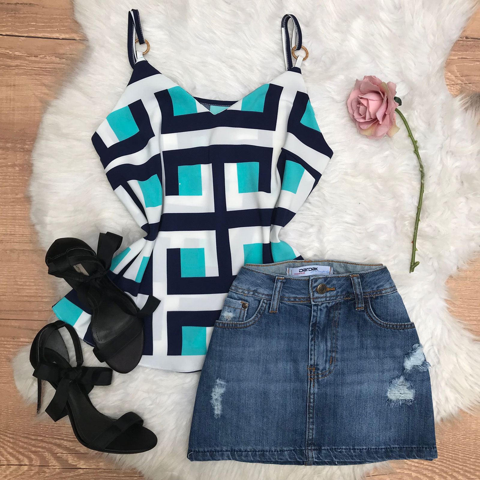 REGATA ESTAMPADA ARGOLA ALÇA AZUL REGATA ESTAMPADA ARGOLA ALÇA AZUL