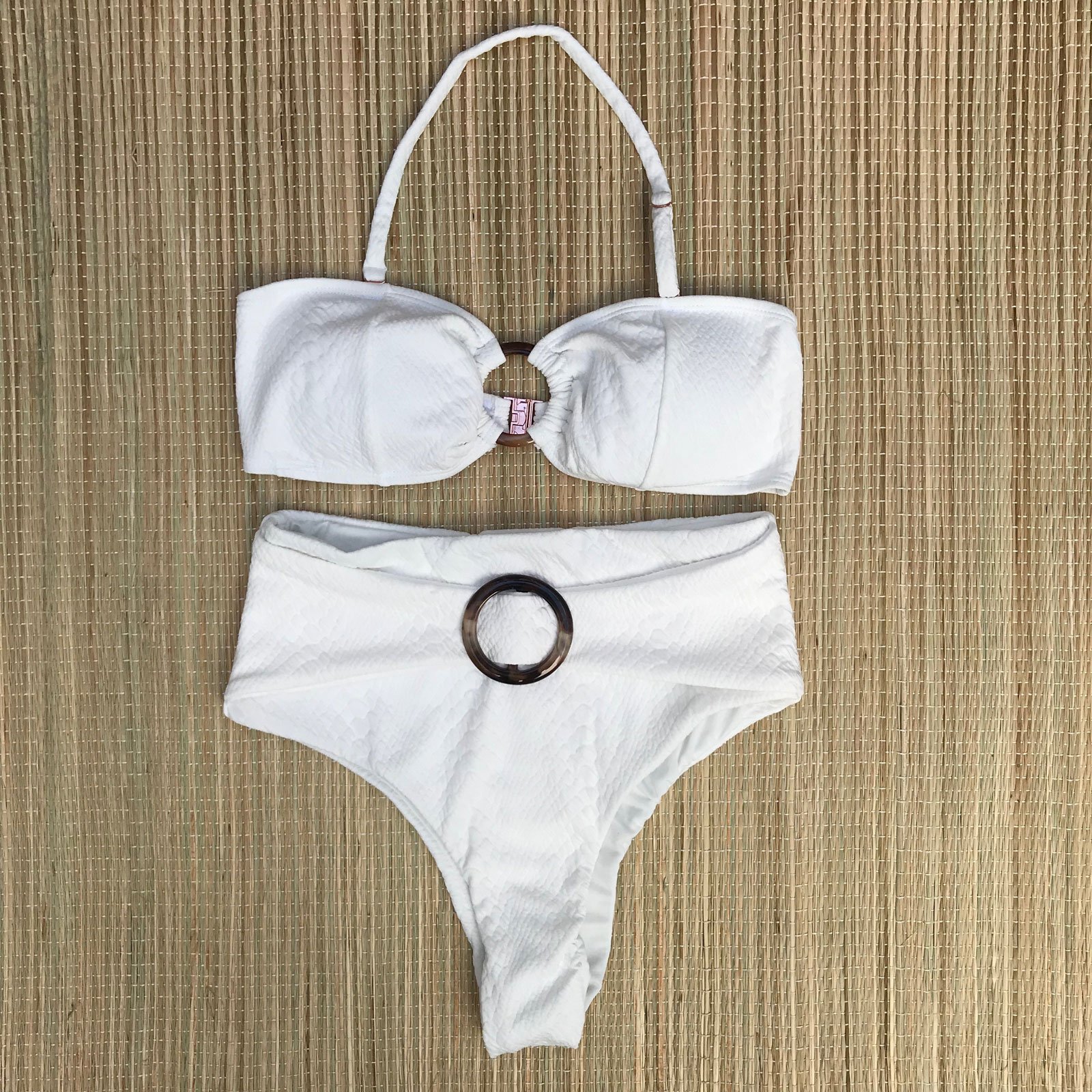 Biquíni Top Reto Argolas Hot Pants - Off WhiteBiquíni