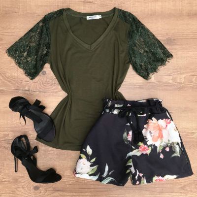 T-SHIRT GOLA V MANGA RENDADA