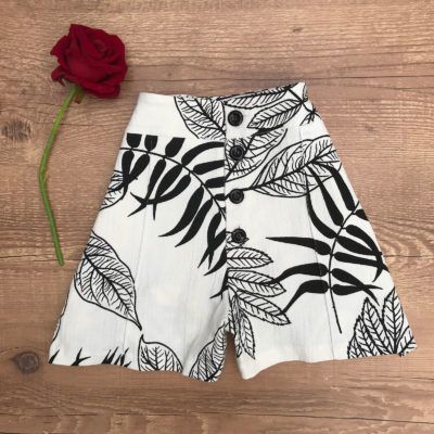 SHORT ESTAMPADO TECIDO TRABALHADO