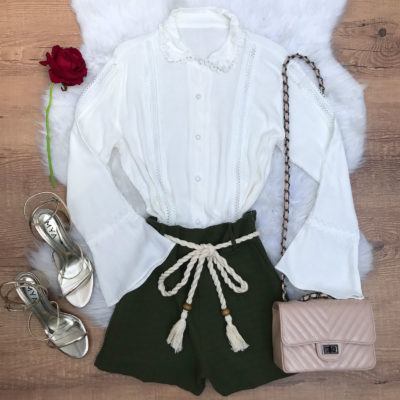 SHORT COM CORDÃO