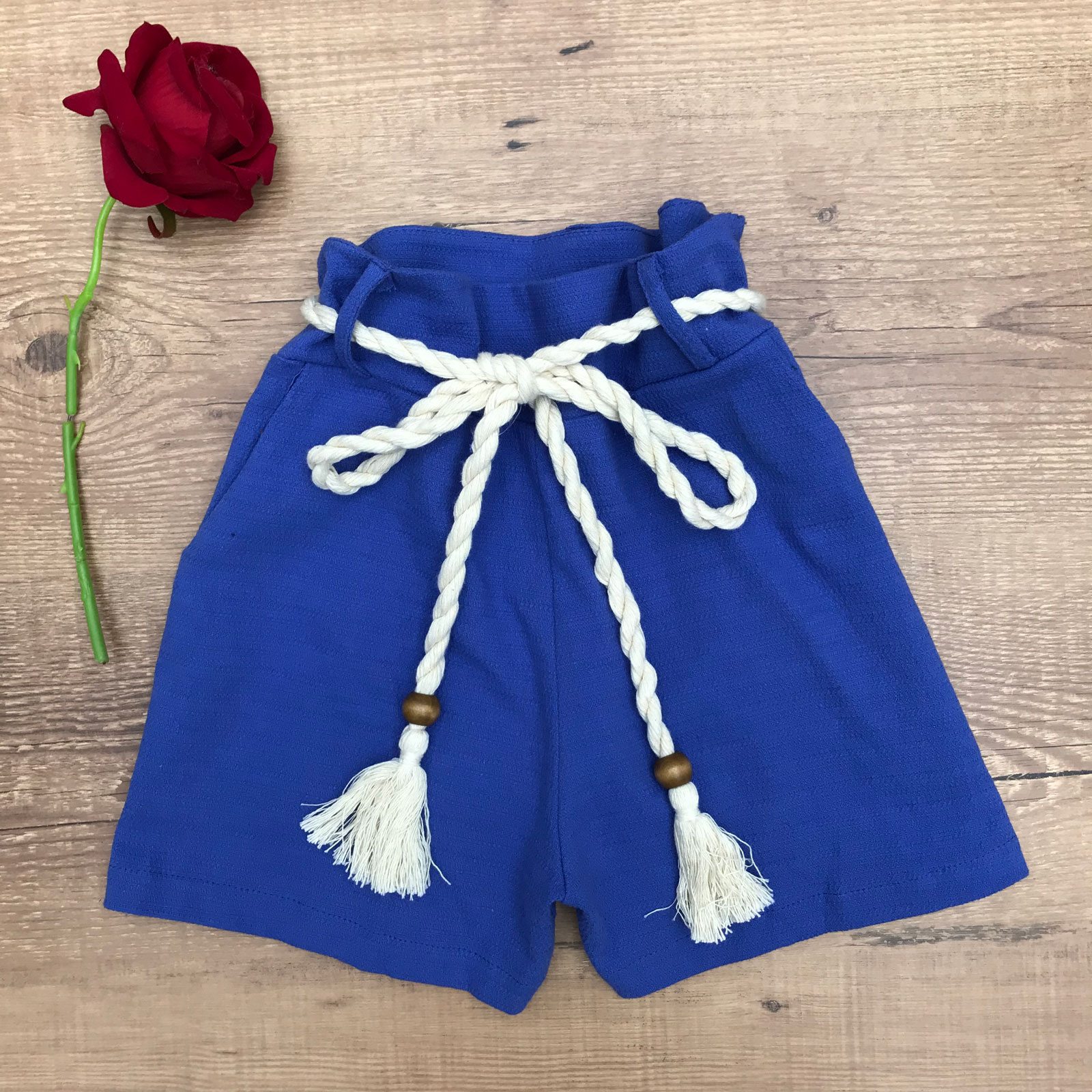 SHORT COM CORDÃO SHORT COM CORDÃO