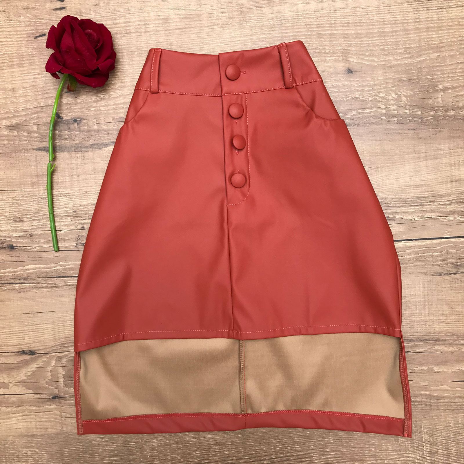 SAIA COURO FAKE SAIA COURO FAKE