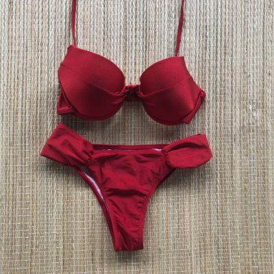 Biquíni Top Meia Taça com Calcinha Borboleta Plus Size - Vermelho