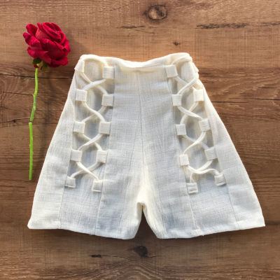 SHORT TECIDO TRABALHADO