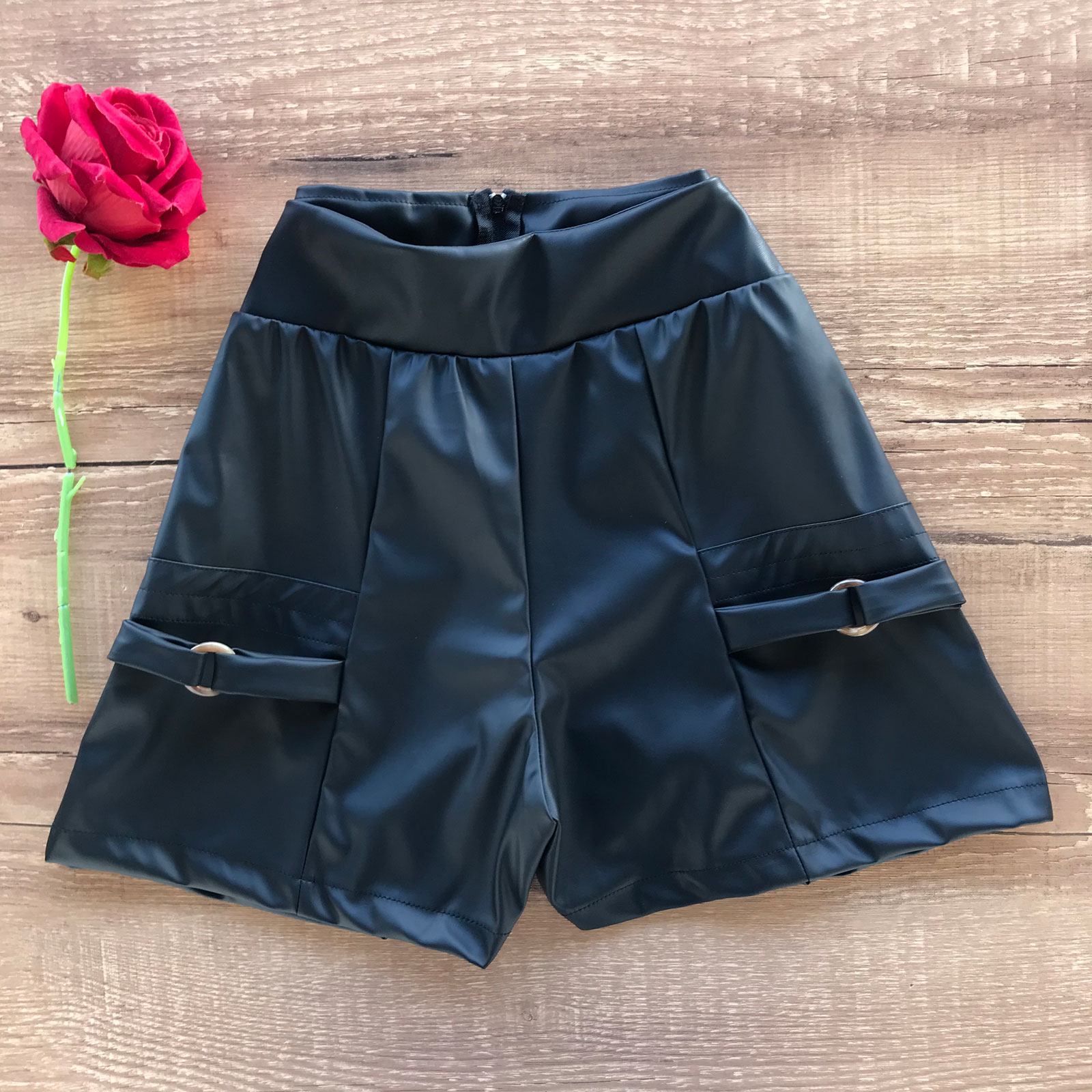SHORT COURO FAKE