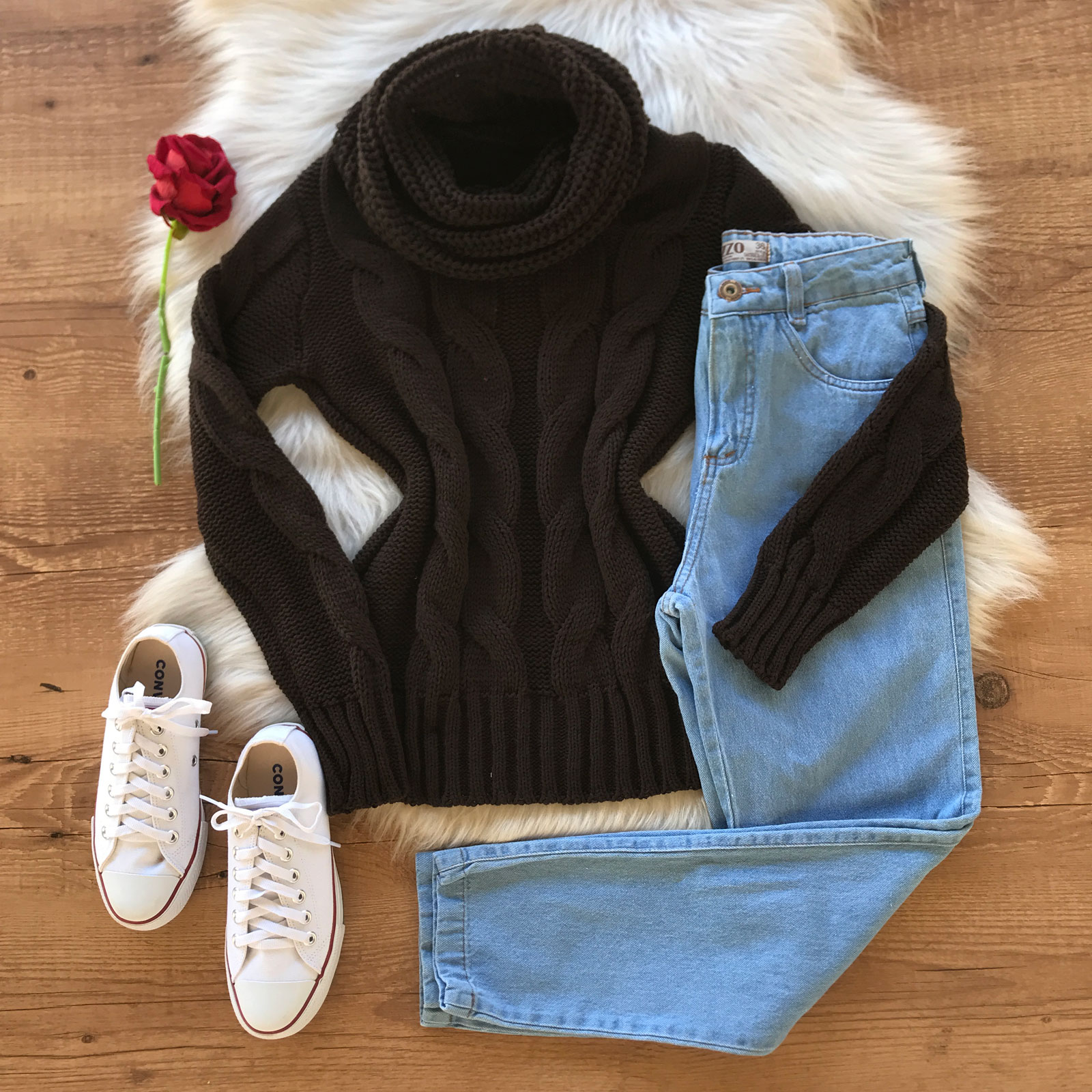 BLUSA TRICO GOLA BOBA BLUSA TRICO GOLA BOBA