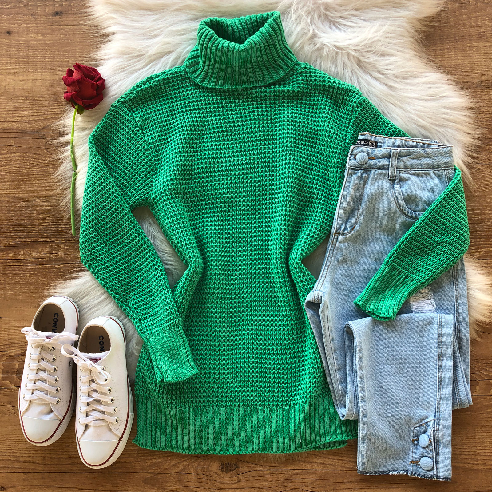 Blusa Trico Premium Alongada Gola Boba Verde Bandeira Blusa Trico Premium Alongada Gola Boba Verde Bandeira