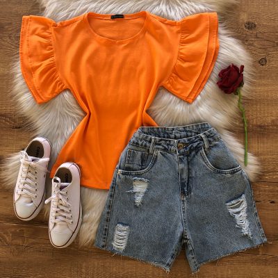 T-SHIRT MANGA COM DOIS BABADOS