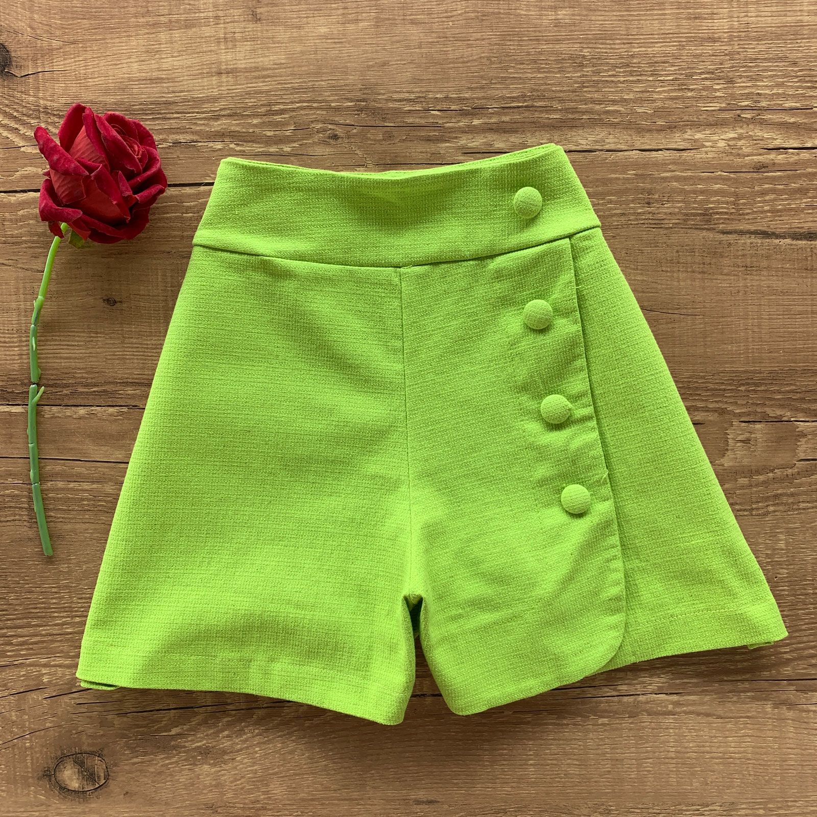 SHORT LINHO