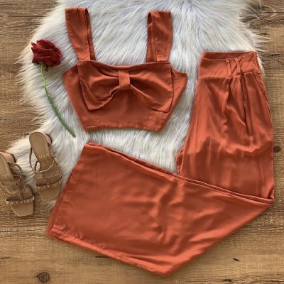 CONJUNTO CROPPED LAÇO E CALÇA PANTALONA TERRACOTA