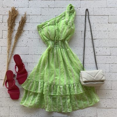 VESTIDO UM OMBRO SÓ