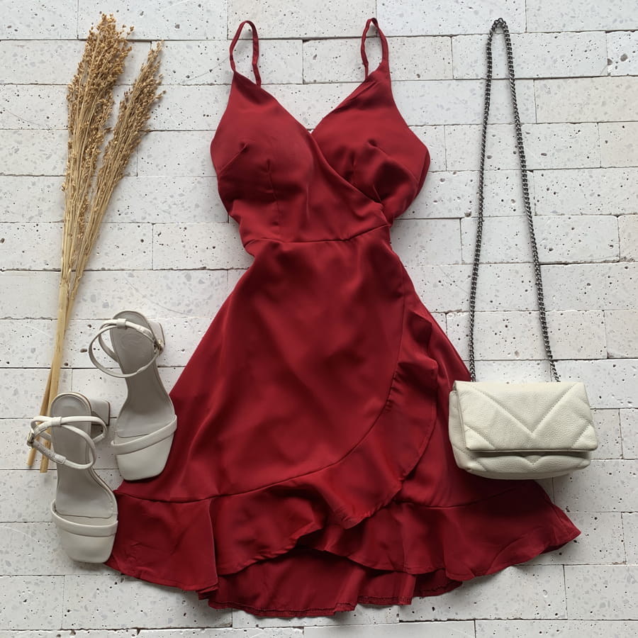 Vestido Curto Transpassado com Amarração nas Costas Marsala Dondoca Moda  Feminina