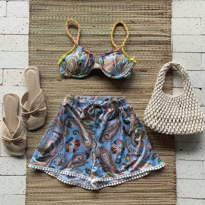 Kit Biquíni e Saída de Praia Short - Estampa Lenço Azul e Pink