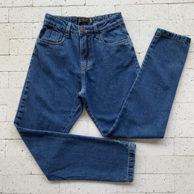 CALÇA MOM JEANS ESTONADA ESCURA