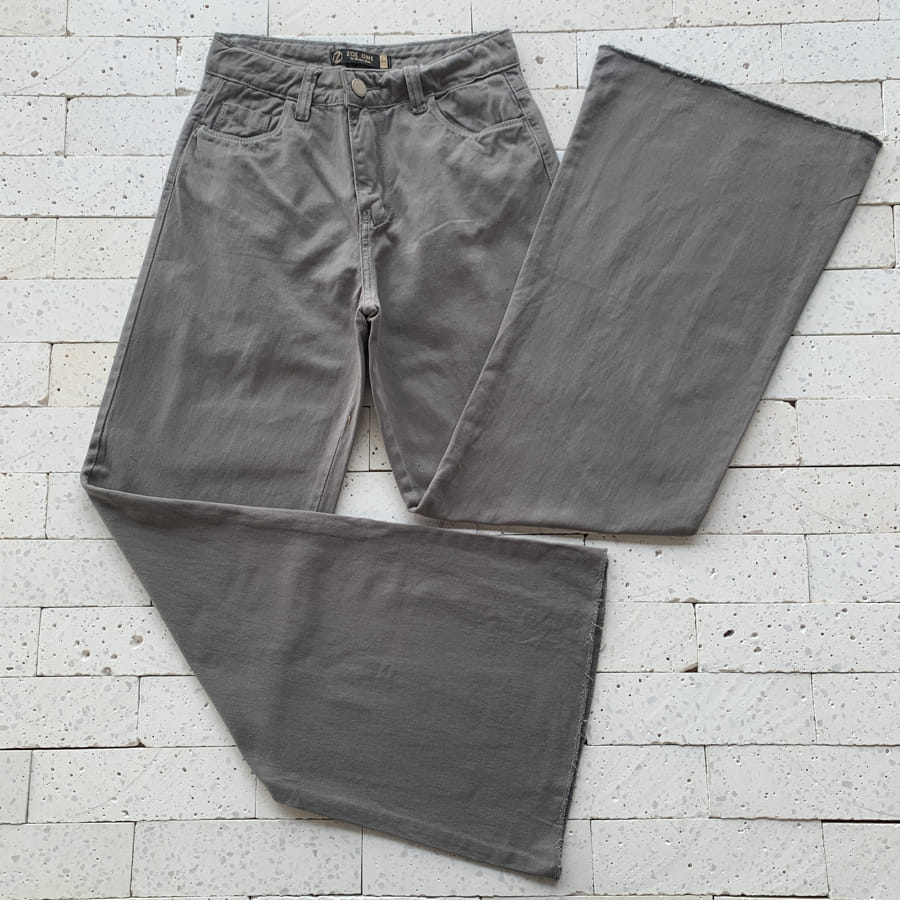 CALÇA PANTALONA JEANS COLOR VERDE CALÇA PANTALONA JEANS COLOR VERDE