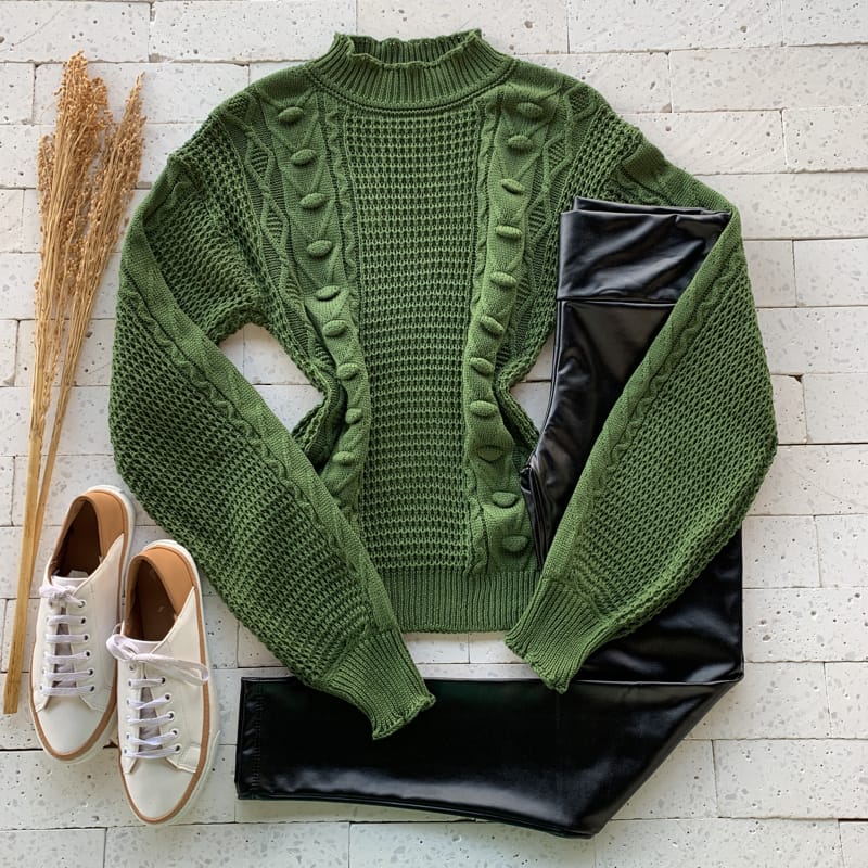 BLUSA TRICO TRAMA DETALHE BOLHAS LUXO VERDE MILITAR BLUSA TRICO TRAMA DETALHE BOLHAS LUXO VERDE MILITAR