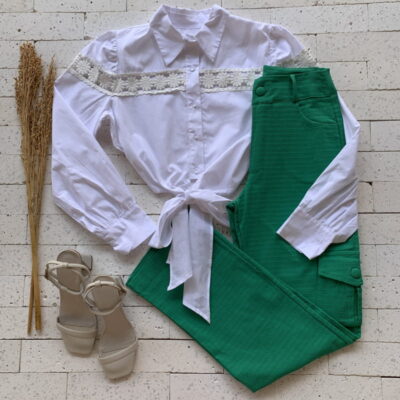 CAMISA CROPPED GRIPIER MARGARIDAS E NOZINHO LUXO OFF