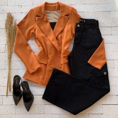 BLAZER ALFAIATARIA PREMIUM COM OMBREIAS E BOTÕES TELHA