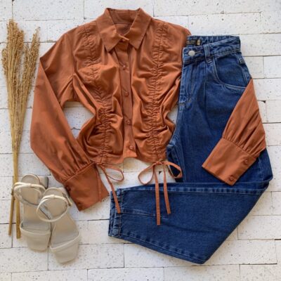 CAMISA CROPPED DETALHE LACINHOS TELHA