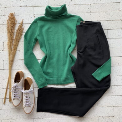 BLUSA TRICO BASIC GOLA ALTA VERDE