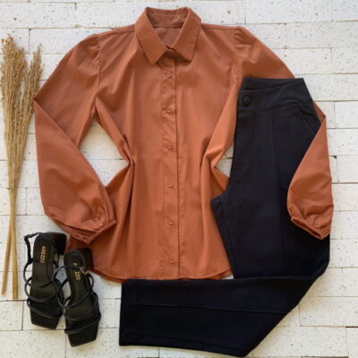 Camisa Bufante Tricoline com Elástico no Punho Luxo Marrom