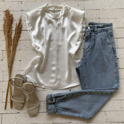 Blusa Com Ombreiras Acetinada Off