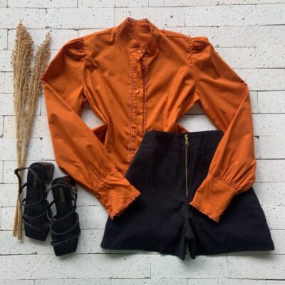 Camisa Cropped Manga Longa Tricoline Detalhe Gripier Telha