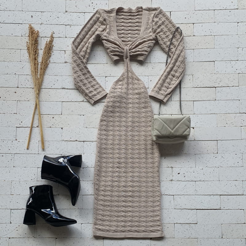 Vestido Midi Modal Manga Longa com Abertura Luxo Nude