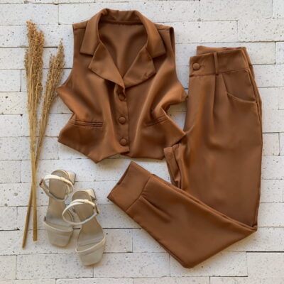 Colete Alfaiataria Curto Bolso Fake Luxo Marrom