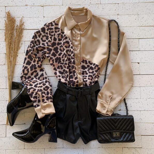 Camisa Acetinada com Animal Print Nude