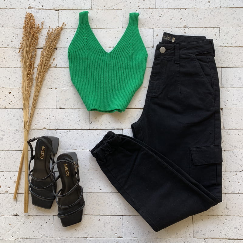 CROPPED MODAL