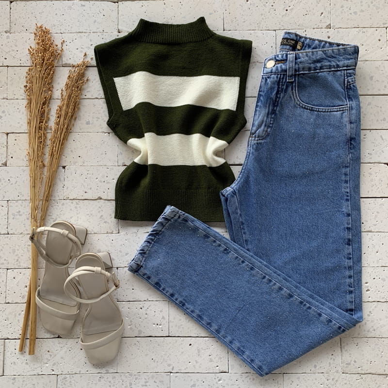 CROPPED MODAL