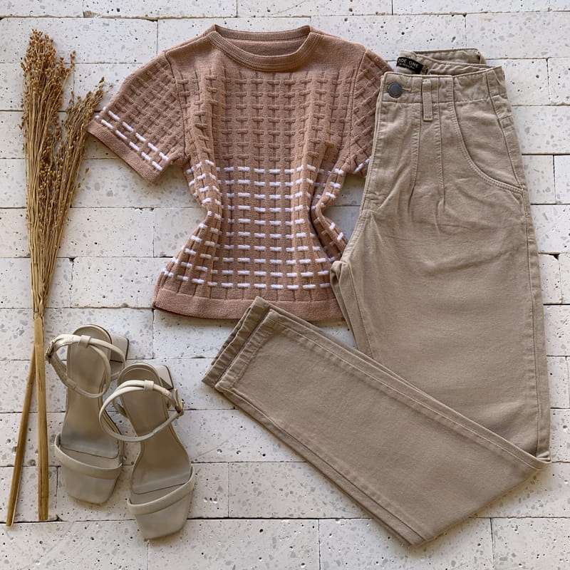 CROPPED MODAL CROPPED MODAL