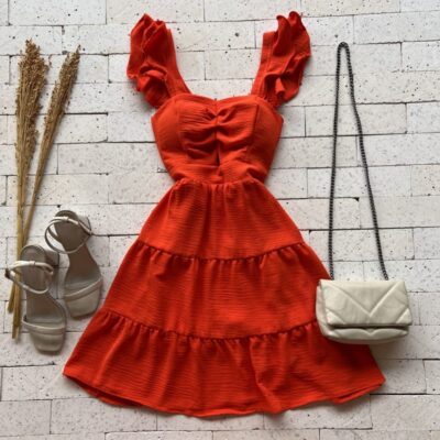 VESTIDO CURTO COM ABERTURA