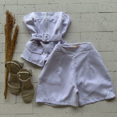 CONJUNTO ALFAIATARIA TOMARA QUE CAIA COM CINTO E SHORT BRANCO