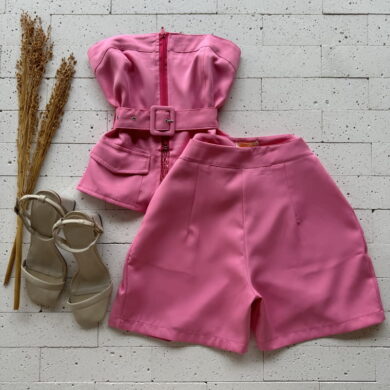 CONJUNTO ALFAIATARIA TOMARA QUE CAIA COM CINTO E SHORT ROSA