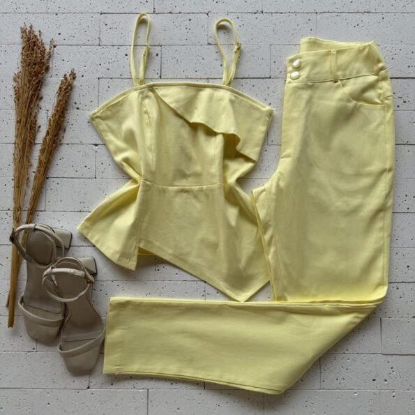 CONJUNTO LINHO REGATA ASSIMÉTRICO E CALÇA SLIM AMARELO