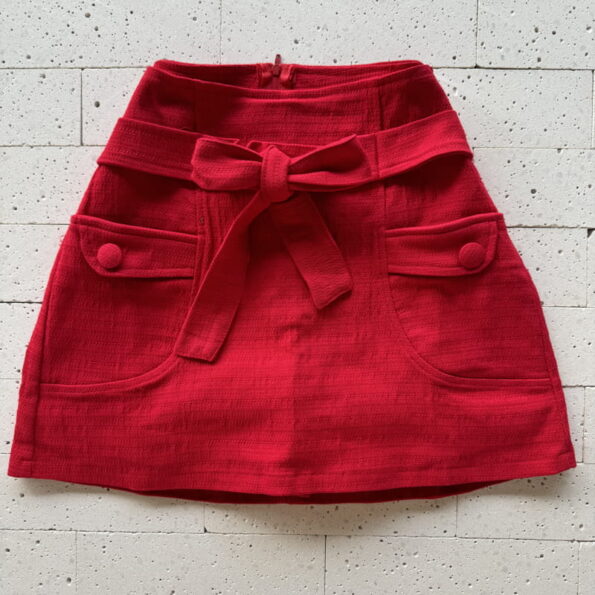 SHORT SAIA LINHO TRABALHADO DETALHE AMARRAÇÃO FRONTAL VERMELHO