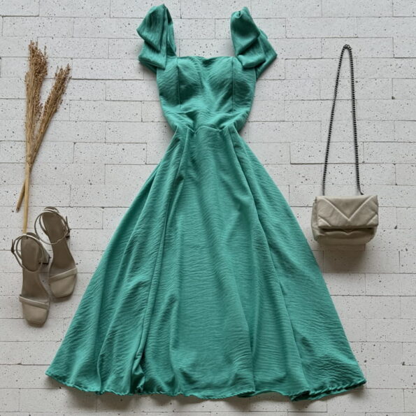 VESTIDO MIDI COM BOJO E LAÇO NAS ALÇAS VERDE