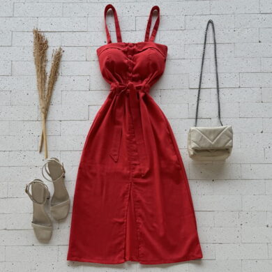 VESTIDO MIDI LINHO DETALHE BOTÕES VERMELHO