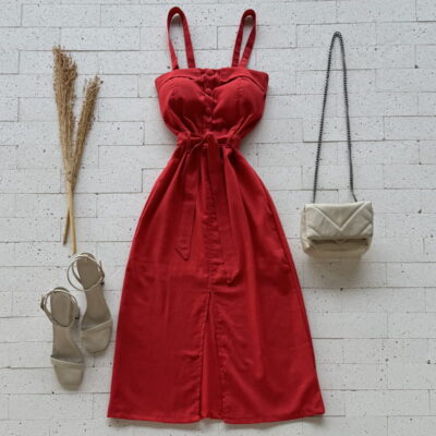 VESTIDO MIDI LINHO DETALHE BOTÕES VERMELHO